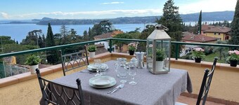 Apartment with beautiful lake view