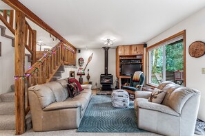 TV, fireplace - Owl Be Back 2.0 private riverfront getaway (Baring)