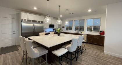 Charming Sequoia Vista - Beautiful brand new house , just 25 min to Sequoia NP