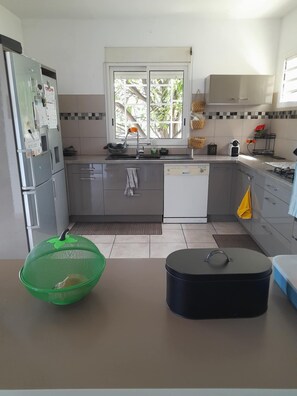 Imagen sin descripción, 4 de 16, botón