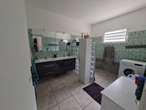 Imagen sin descripción, 2 de 16, botón