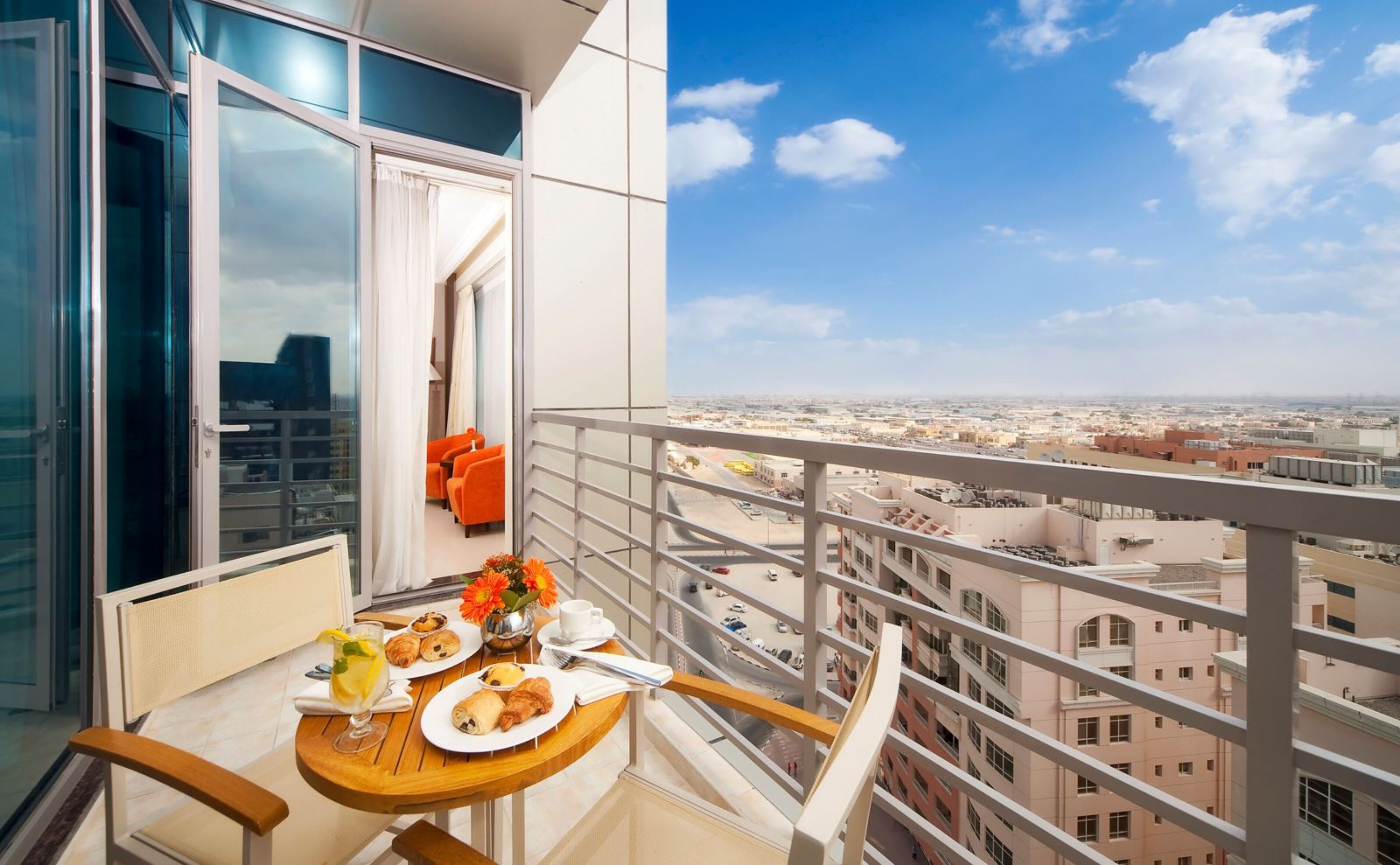 Deluxe Two Bedroom Apartment with Balcony | 露台