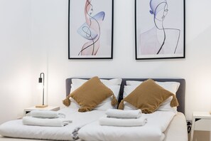 Luxury Double Room | Premium bedding, desk, iron/ironing board, cribs/infant beds