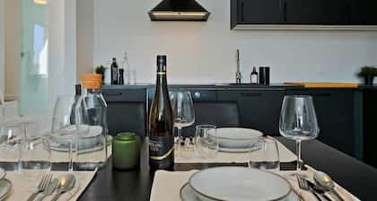 Stylishe DG Wohnung mit Homeoffice /10 min zum Hbf