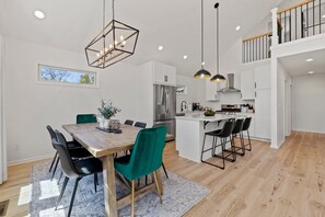 Dining - 4 King Luxury MTN Home | 3 min Downtown Black MTN | 17 min to Asheville (Black Mountain)