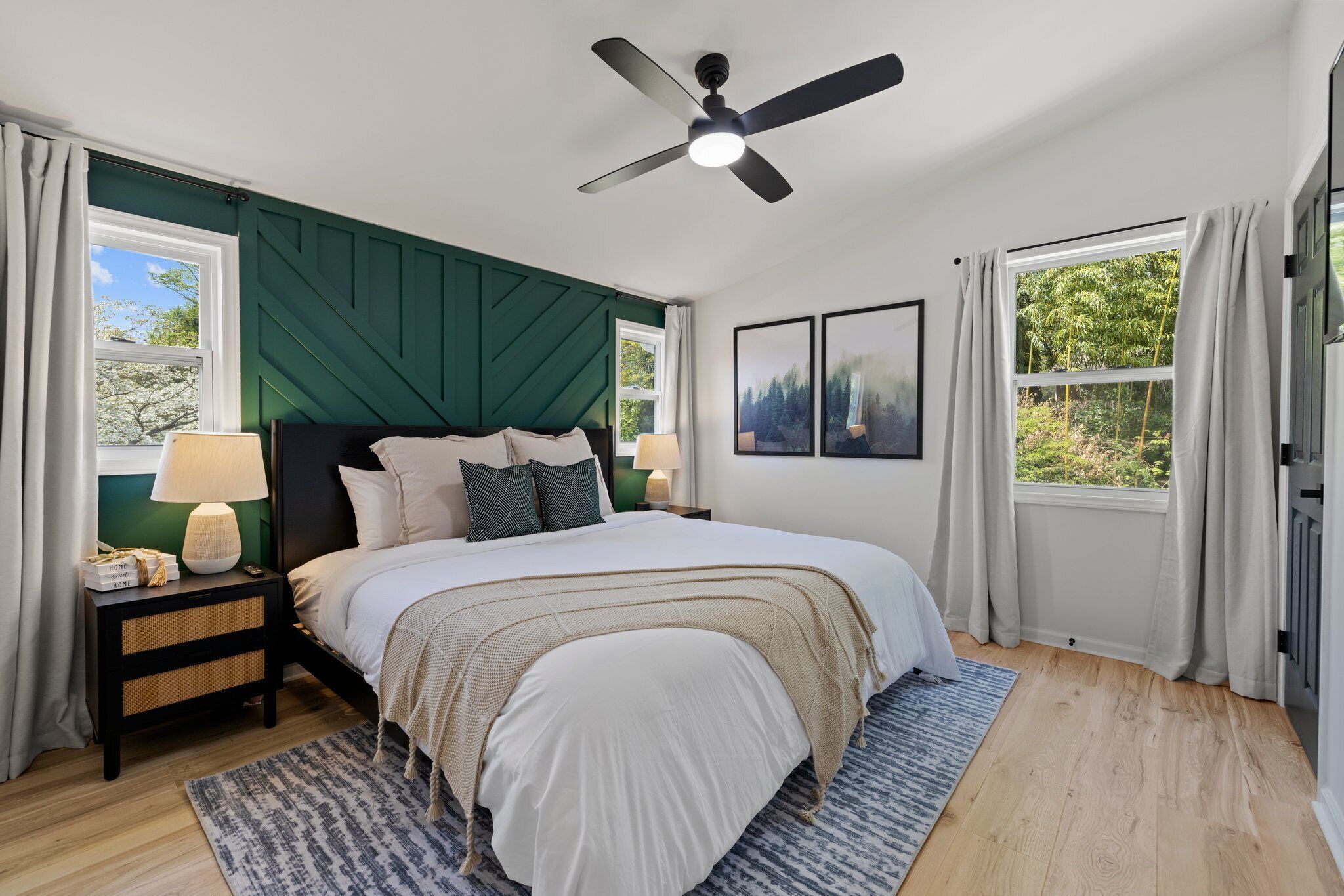 Hot Tub~4 King Modern MTN Home 5 min Downtown Black Mountain/Close to Asheville