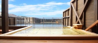JapaneseWestern style room  Capacity 4 people | / Tainai Niigata