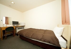 1 bedroom, desk, iron/ironing board, free WiFi