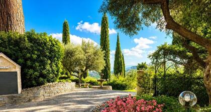 Casa del Glicine, immense in its unique nature