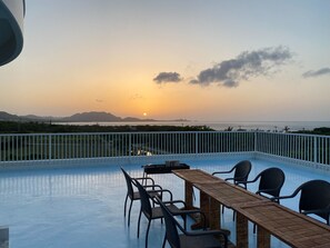 屋外ダイニングエリア