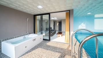 Family Double Room, 1 Bedroom, Non Smoking, Mountain View | Hypo-allergenic bedding, free WiFi