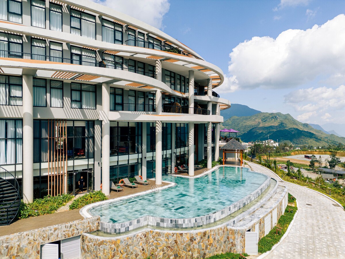 Lady Hill Sapa Resort