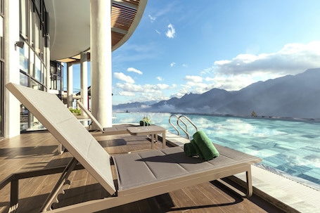 Indoor pool, outdoor pool, open 7:00 AM to 9:00 PM, pool umbrellas