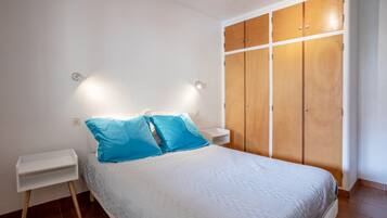 2 Schlafzimmer, Bügeleisen/Bügelbrett, kostenloses WLAN, Bettwäsche