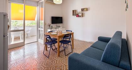 Holiday Home 'A Due Passi dal Mare' with Sea View, Wi-Fi and Air Conditioning