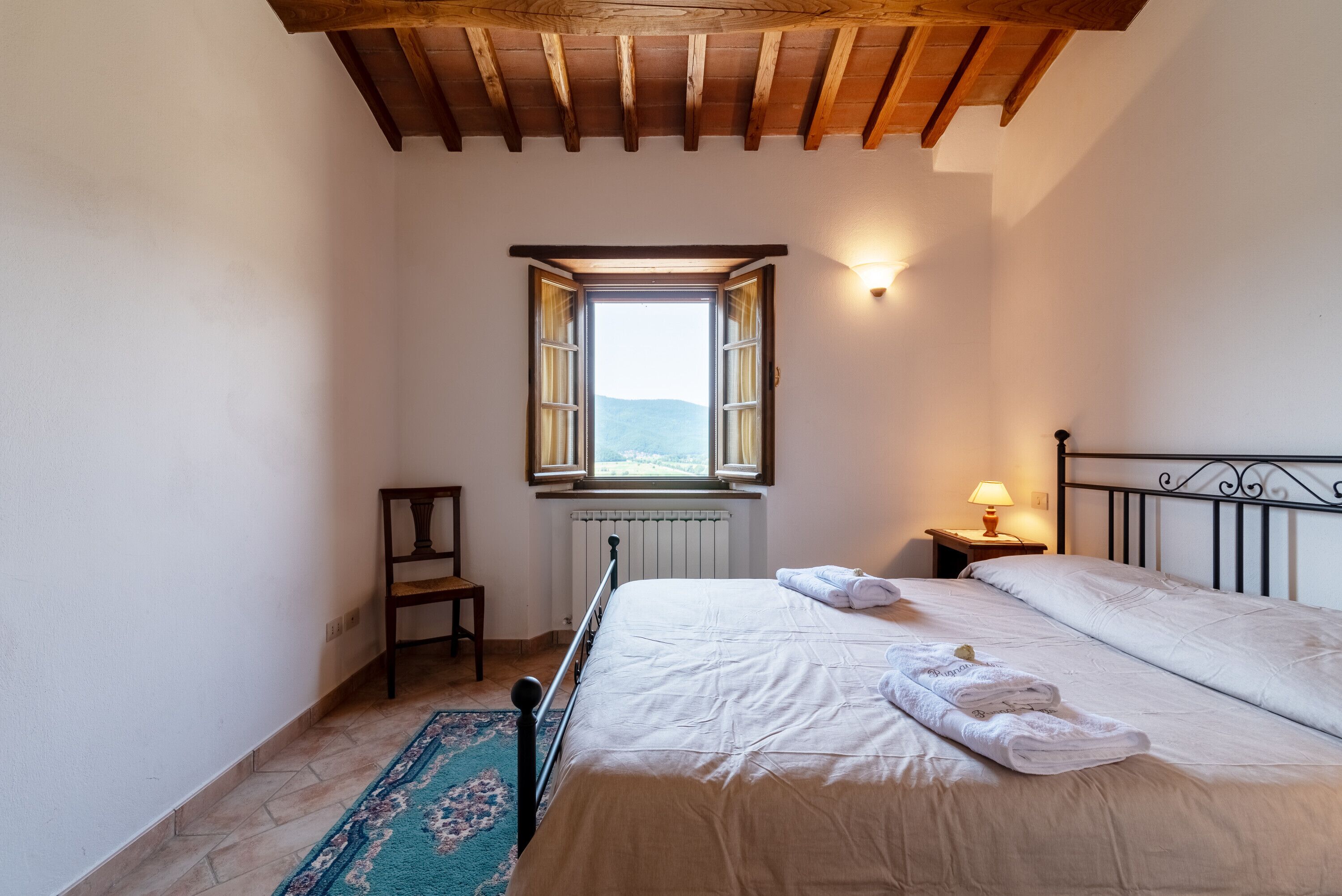 12 chambres, fer et planche à repasser, Wi-Fi gratuit, draps fournis