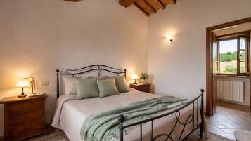 12 bedrooms, iron/ironing board, free WiFi, bed sheets