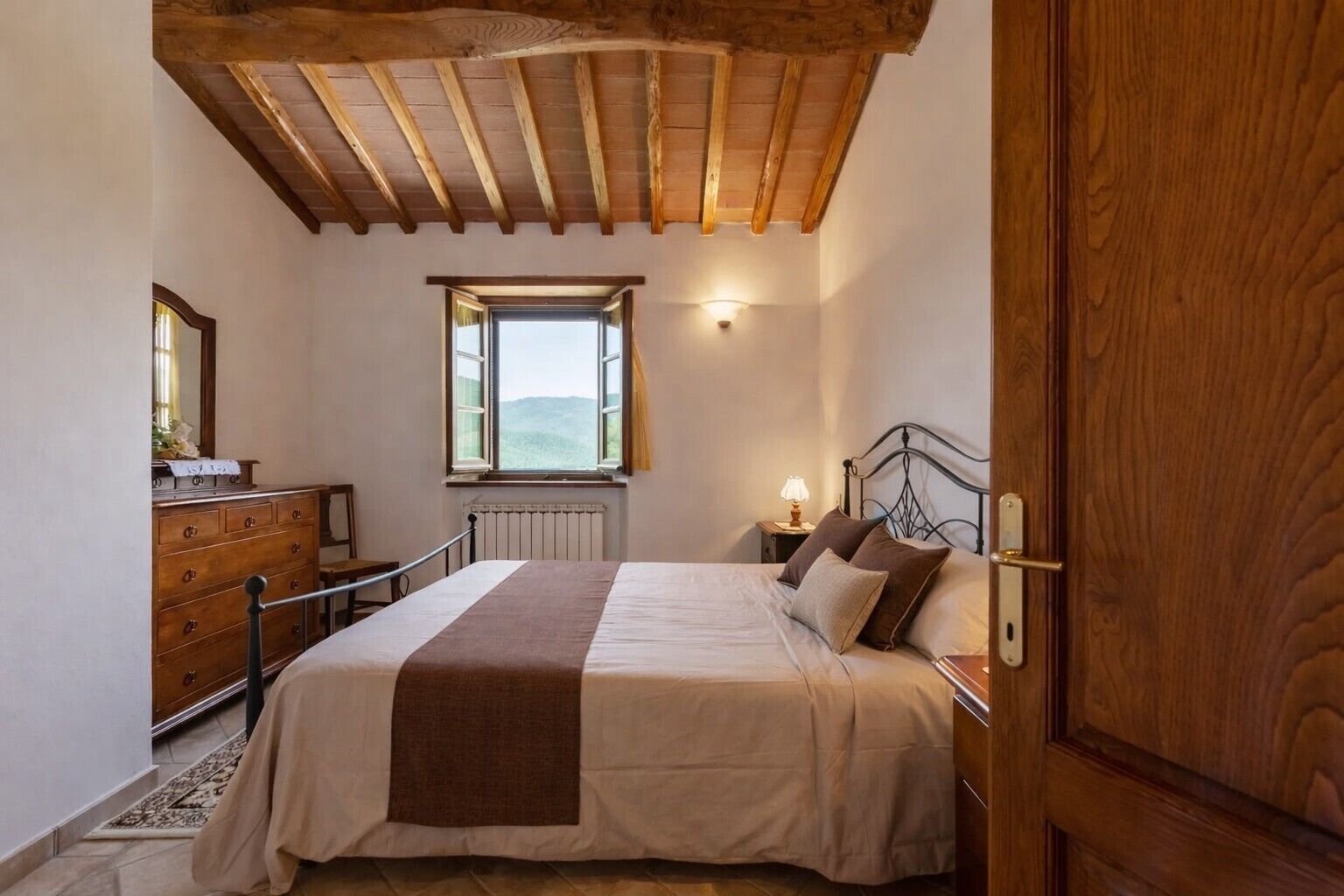 12 bedrooms, iron/ironing board, free WiFi, bed sheets