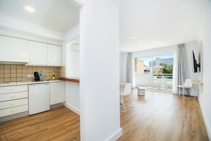 Interior - Apartment 'Apartament Massanet 1c' with Balcony, Wi-Fi and Air Conditioning (Canyamel)