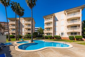 Pool - Apartment 'Oro del Mar IV 05' with Shared Pool, Shared Garden and Wi-Fi (Canyamel)