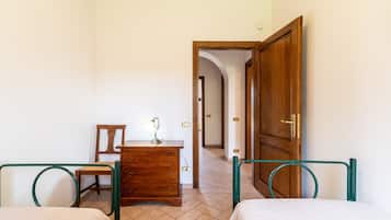 2 chambres, fer et planche Ă  repasser, Wi-Fi gratuit, draps fournis