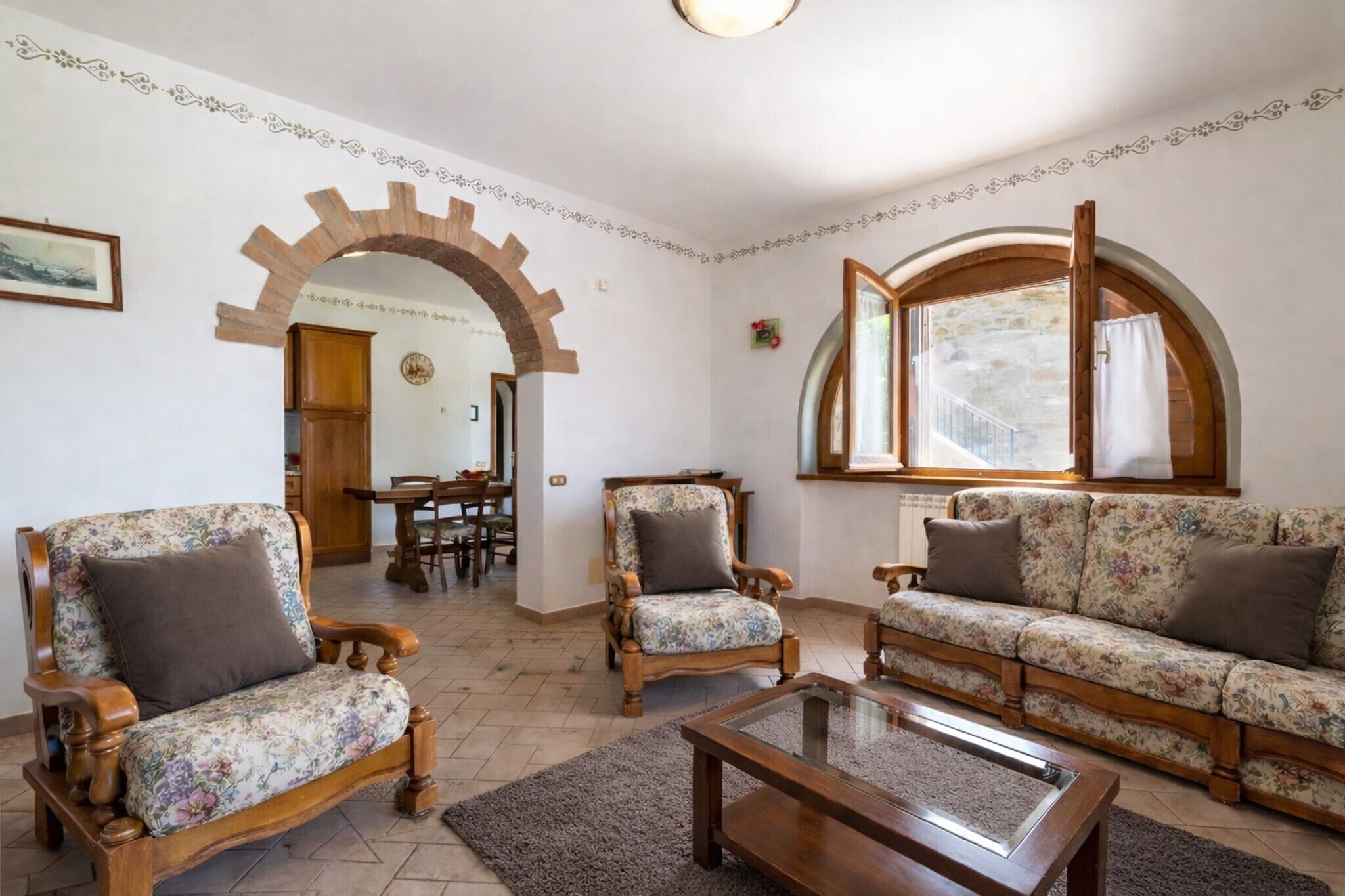 TV, fireplace, table tennis