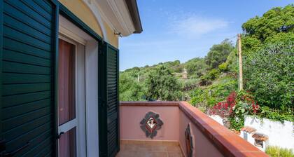 Apartment "Murice" with Sea View, Garden & Wi-Fi