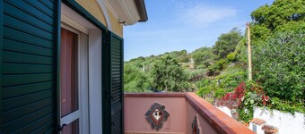 Apartment "Murice" with Sea View, Garden & Wi-Fi