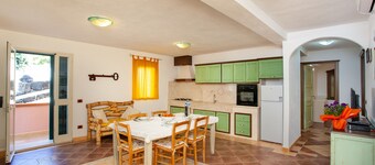 Apartment "Paguro" with Sea View, Garden & Wi-Fi