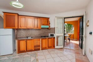 Fridge, microwave, stovetop, highchair