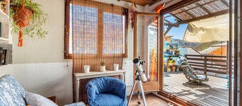 Holiday Home 'La Lechuga Azul' with Mountain View, Private Terrace and Wi-Fi