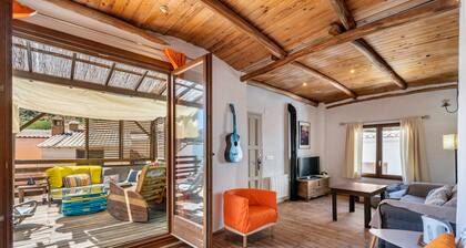 Holiday Home 'La Lechuga Azul' with Mountain View, Private Terrace and Wi-Fi