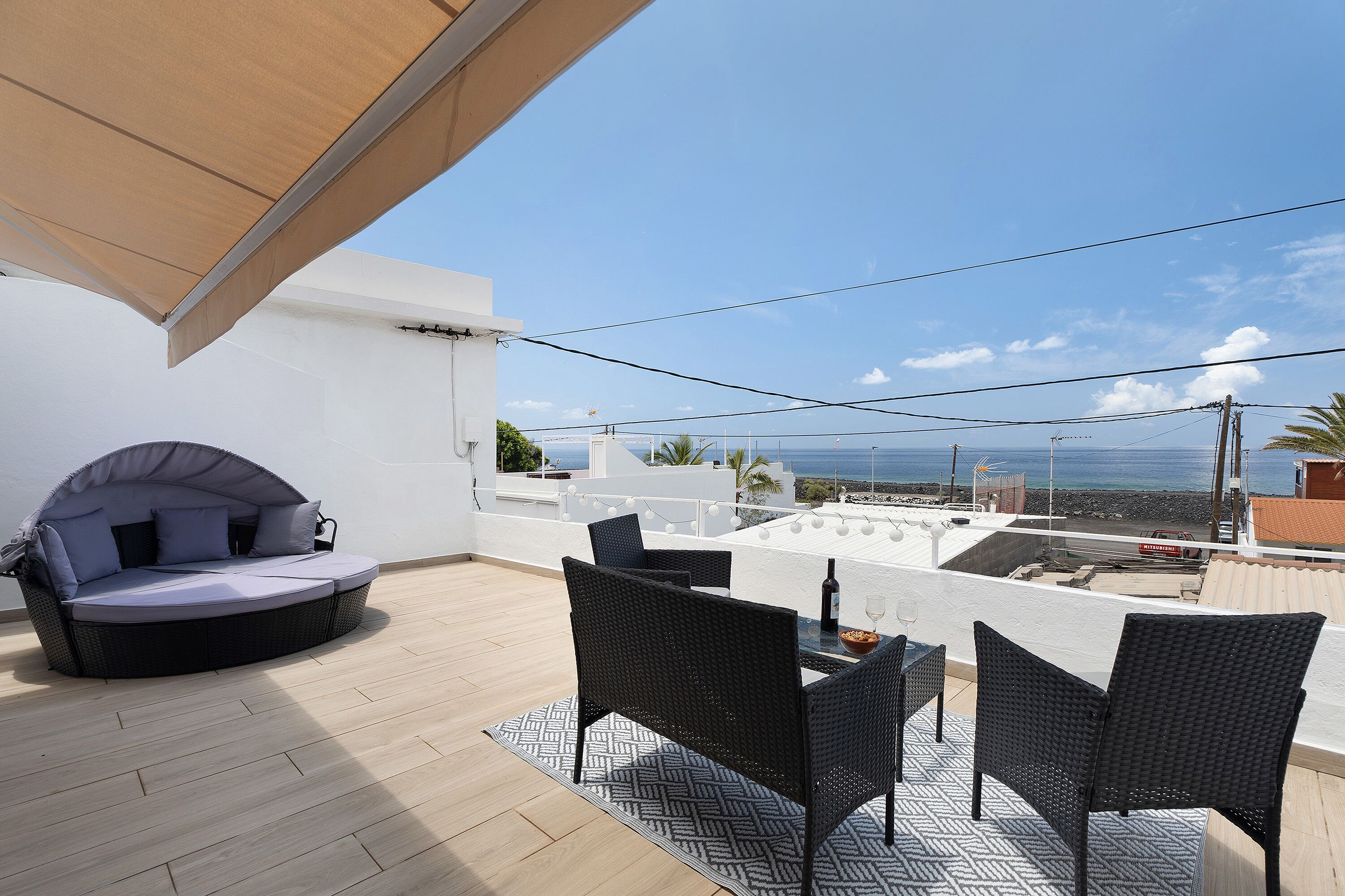 Vacation Home "Uwe" with Sea View, 2 Private Terraces & Wi-Fi