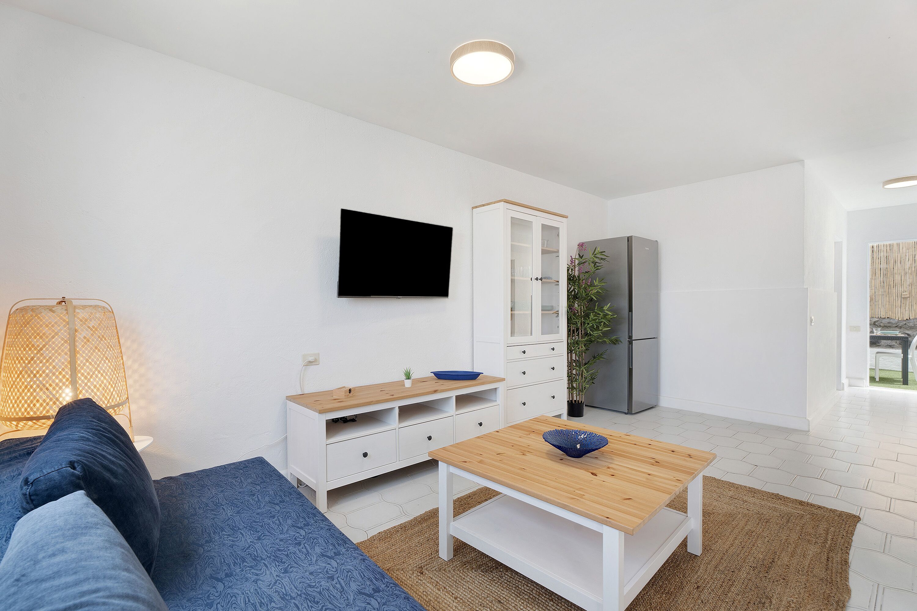 Vacation Home "Uwe" with Sea View, 2 Private Terraces & Wi-Fi