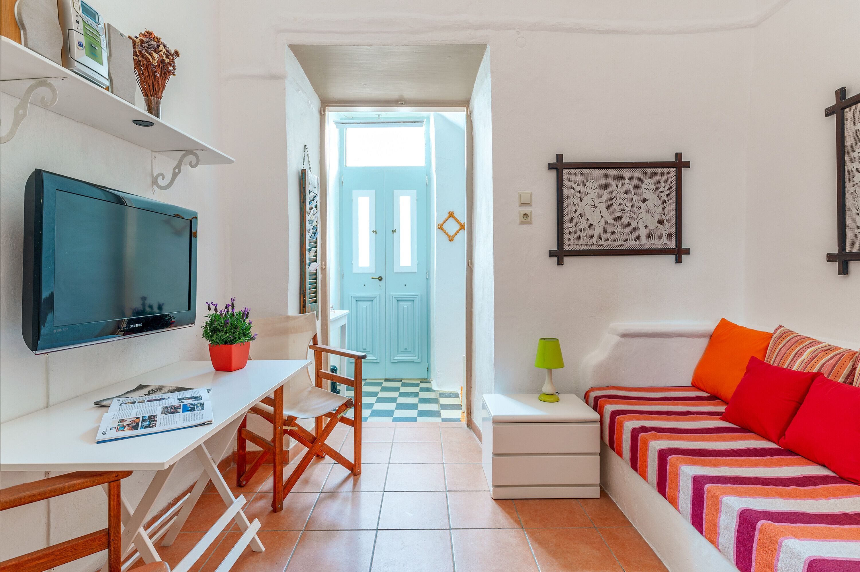 Télévision, chaîne hi-fi