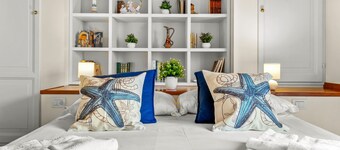 Holiday Home "Sweet Dream House" with Private Terrace & Wi-Fi
