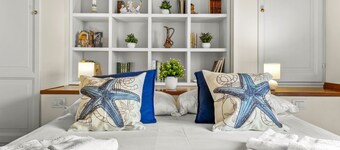 Holiday Home "Sweet Dream House" with Private Terrace & Wi-Fi