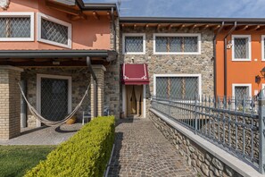 Exterior - Apartment "Paolo" with Wi-Fi & A/C (castelnuovo del garda)