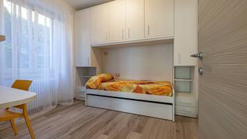 2 camere, ferro/asse da stiro, Wi-Fi gratuito, lenzuola