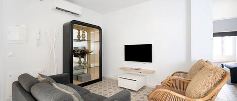 TV
