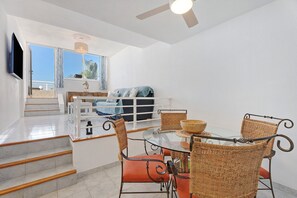 Dining - Vacation Home "Bella Vista" with Sea View, Private Terrace & Wi-Fi (Los Gigantes)