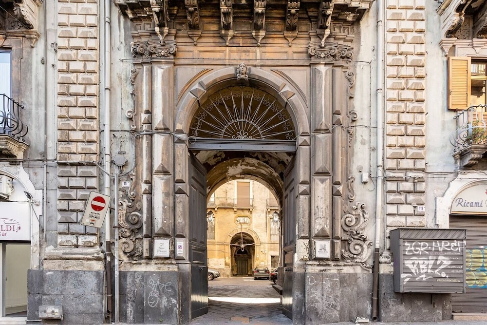 Terra d'Amuri Hotel - Catania image