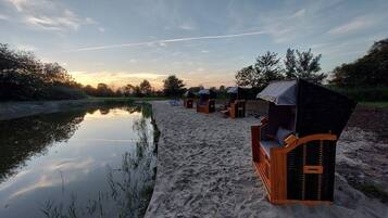 In StrandnĂ€he, LiegestĂŒhle, StrandtĂŒcher