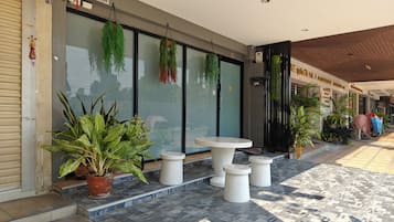 City Townhome | Terrace/patio