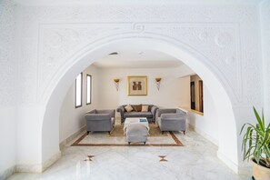 32-inch flat-screen TV with satellite channels, TV - TMK Marine Beach by Turismark (Djerba Midun)