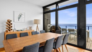 Dining - A comfortable and convenient way to enjoy the stunning scenery and relaxed lifestyle (Wye River)