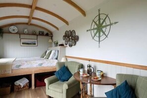 1 chambre, lit parapluie, Wi-Fi, draps fournis