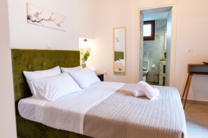 2 bedrooms, iron/ironing board, travel cot, free WiFi