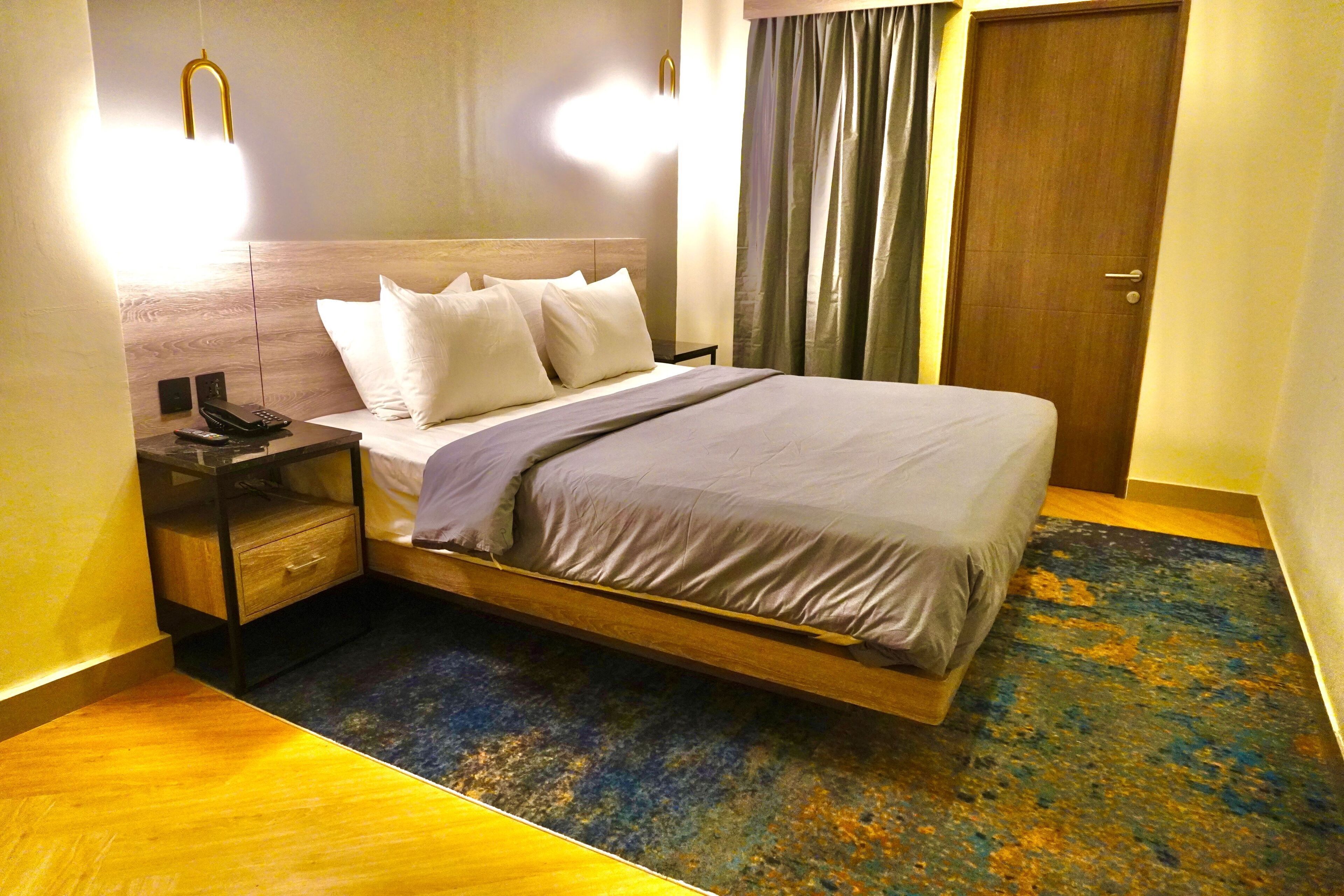 Photo - Series Hotel Sudirman