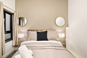 Deluxe Apartment, Private Bathroom | 2 bedrooms